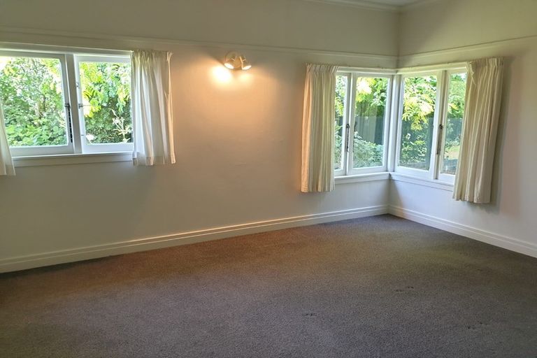 Photo of property in 96 Havelock Road, Havelock North, 4130