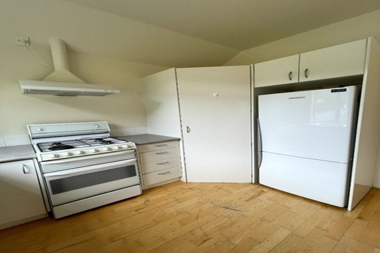 Photo of property in 12/93a Kelburn Parade, Kelburn, Wellington, 6012