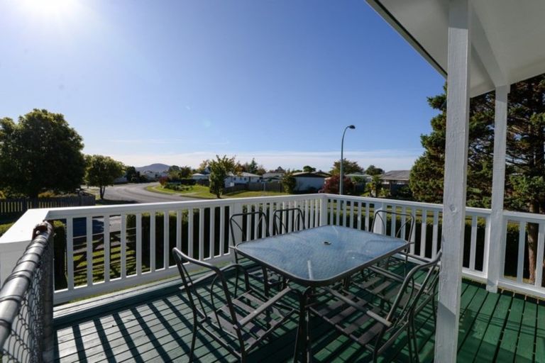 Photo of property in 26 Pohutukawa Drive, Owhata, Rotorua, 3010