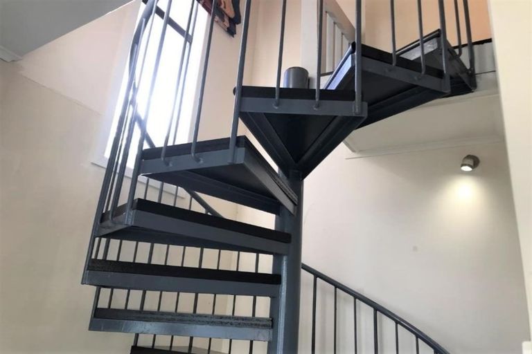 Photo of property in 40 Govett Avenue, Frankleigh Park, New Plymouth, 4310