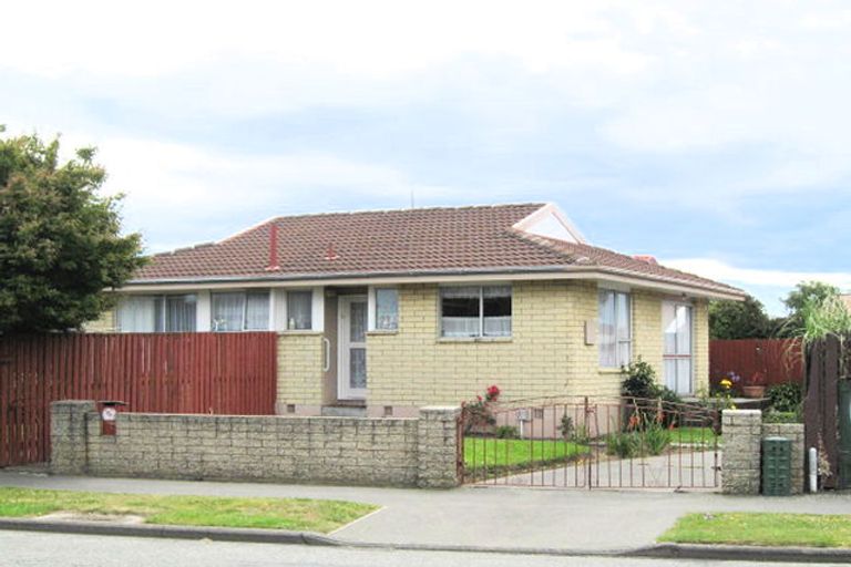 Photo of property in 68 Kawau Crescent, Bromley, Christchurch, 8062