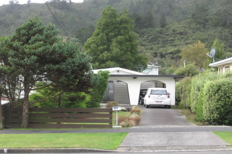 Photo of property in 33a Tawhai Street, Stokes Valley, Lower Hutt, 5019