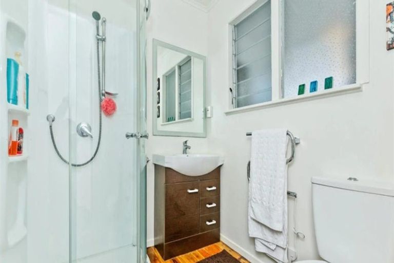 Photo of property in 2/37 Esmonde Road, Takapuna, Auckland, 0622