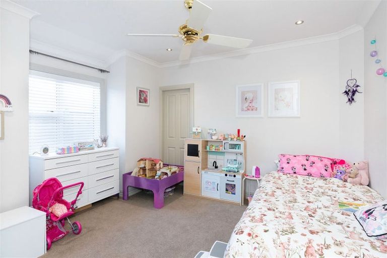 Photo of property in 15 Okarito Avenue, Levin, 5510