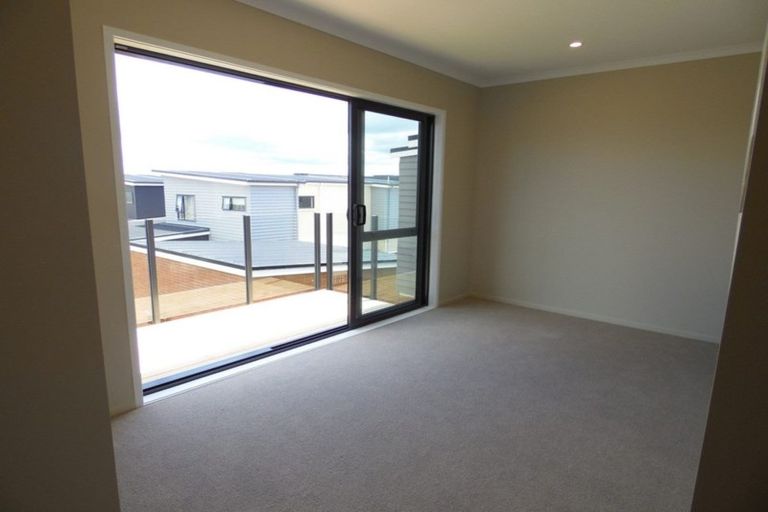 Photo of property in 188 Hobsonville Point Road, Hobsonville, Auckland, 0616