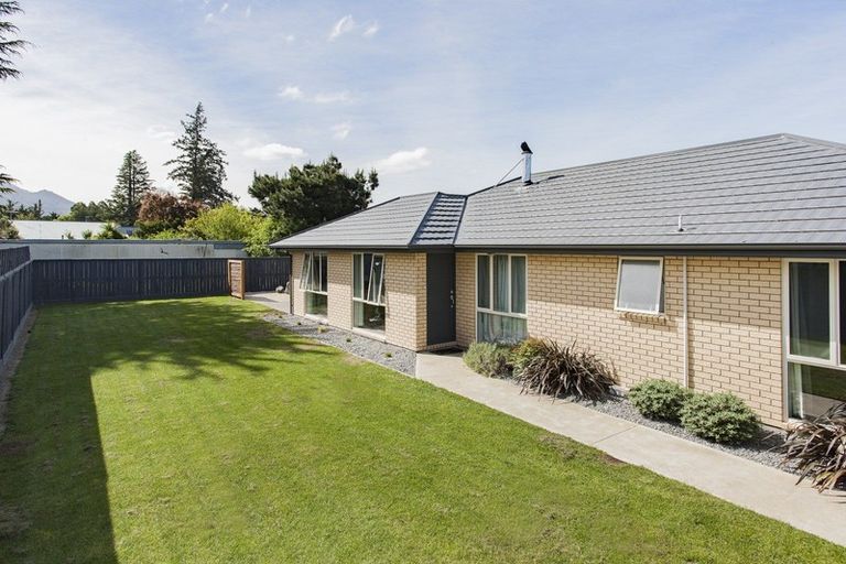 Photo of property in 187b High Street, Oxford, 7430