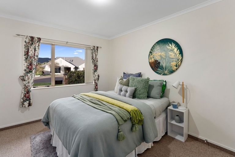 Photo of property in 5 Fairway Oaks Drive, Waikanae Beach, Waikanae, 5036