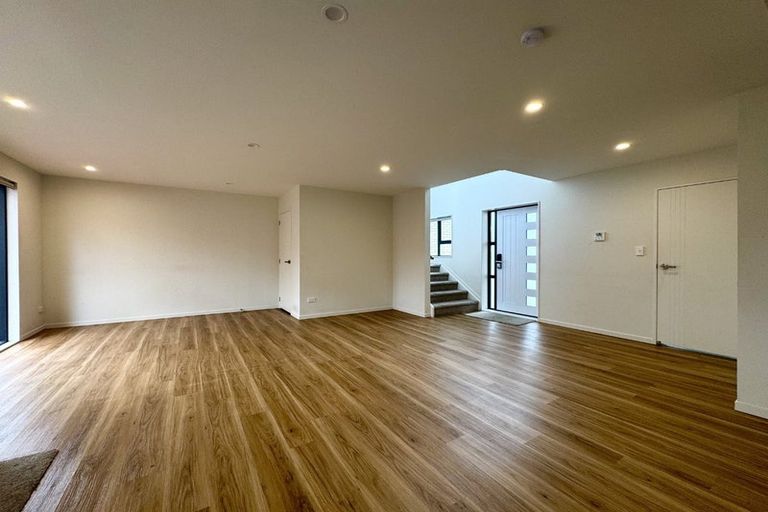 Photo of property in 13a Blue Way, Glendene, Auckland, 0602