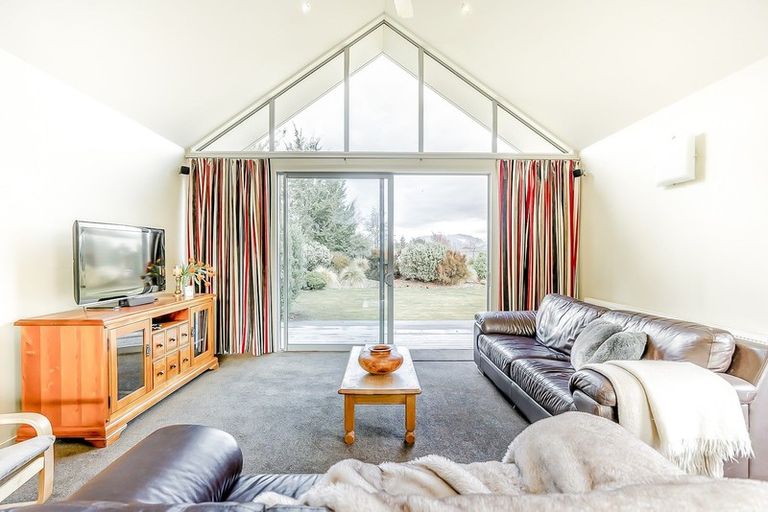 Photo of property in Butel Park, 38 Essex Avenue, Arrowtown, 9302