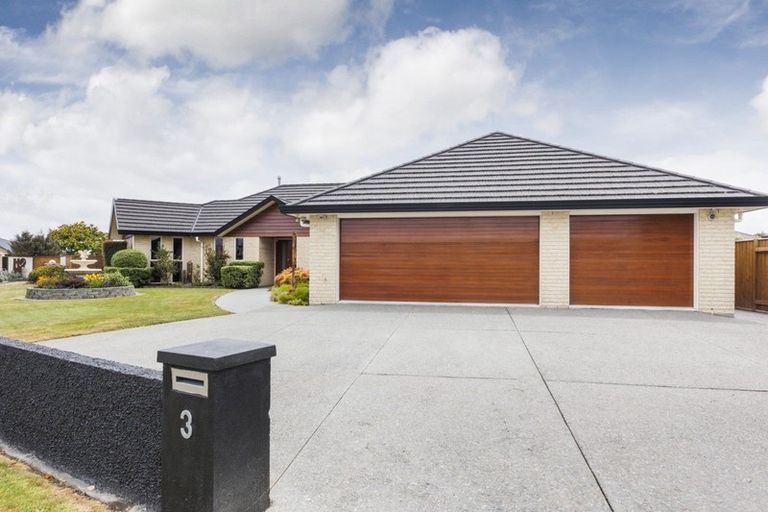 Photo of property in 3 Brooklyn Heights Drive, Kelvin Grove, Palmerston North, 4414