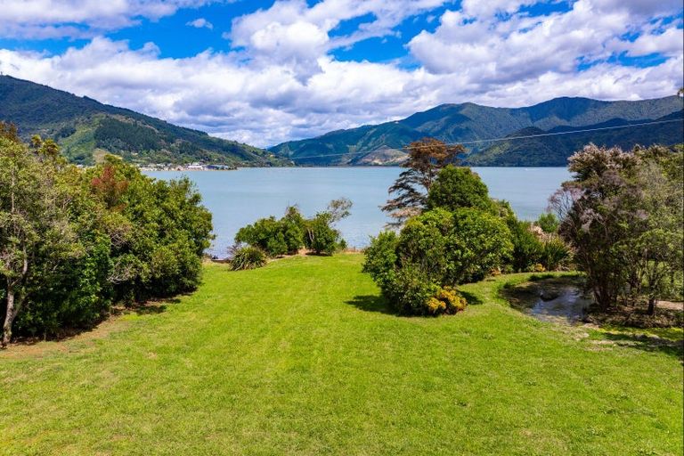 Photo of property in 257 Queen Charlotte Drive, Havelock, 7281