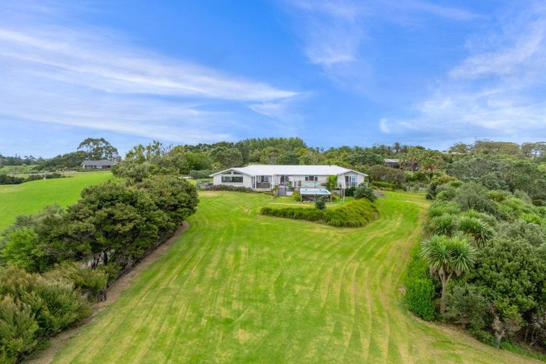 Photo of property in 33 Rua Road, Mangawhai, 0573