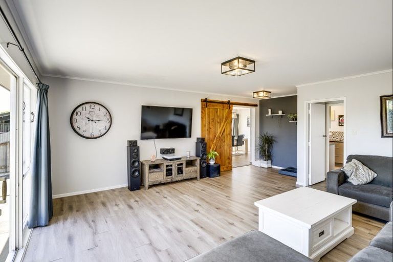 Photo of property in 17 Lichfield Crescent, Tamatea, Napier, 4112