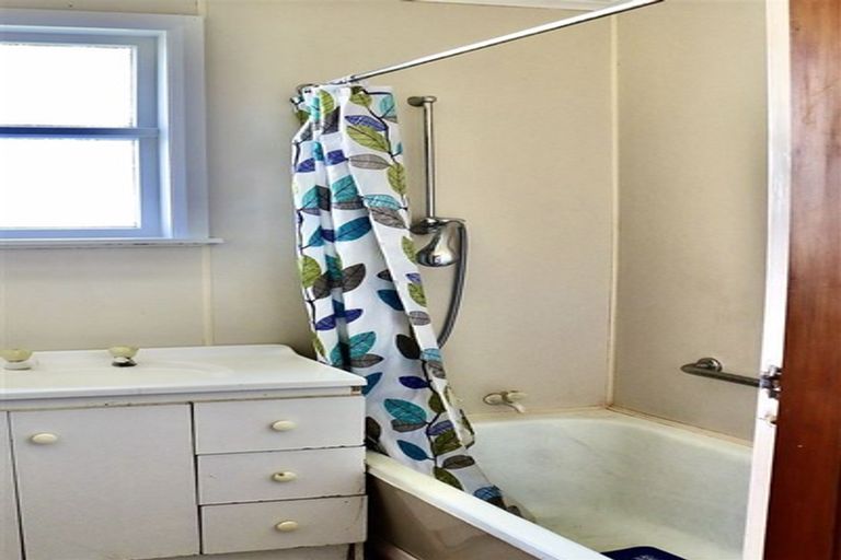 Photo of property in 15 Takahe Street, Taihape, 4720