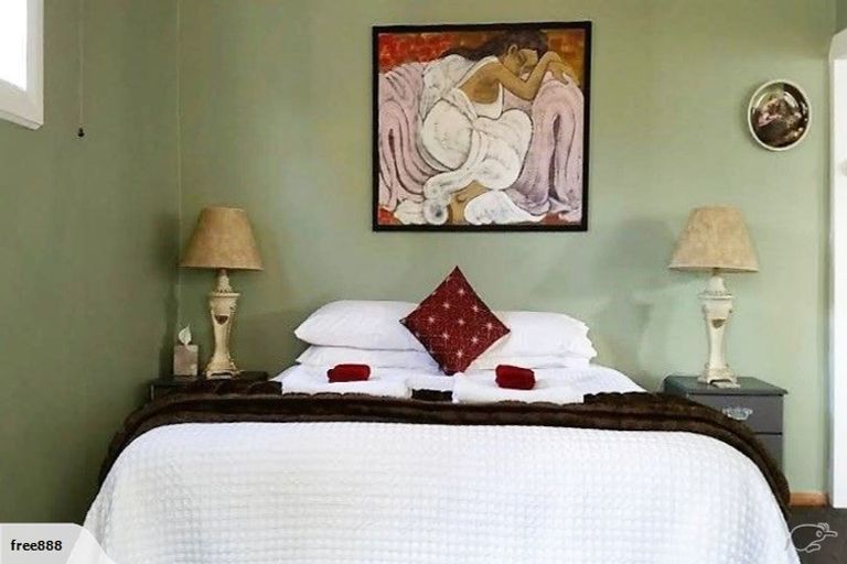 Photo of property in 6 Mcmaster Street, Greytown, 5712