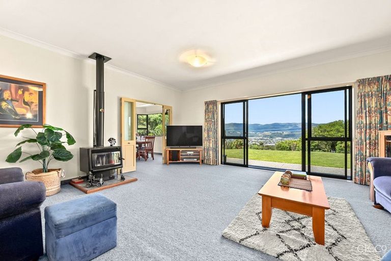 Photo of property in 8a Garrett Place, Riverstone Terraces, Upper Hutt, 5018
