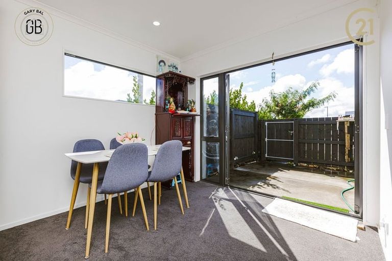 Photo of property in 11 Beardmore Lane, Papakura, 2110