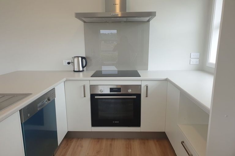 Photo of property in 31 Main Road, Titahi Bay, Porirua, 5022