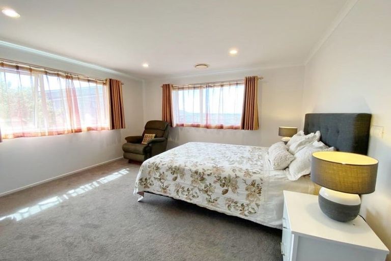 Photo of property in 6 Sauvignon Avenue, Ranui, Auckland, 0612