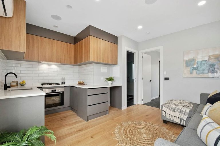 Photo of property in 17 Minerva Avenue, Helensville, 0800