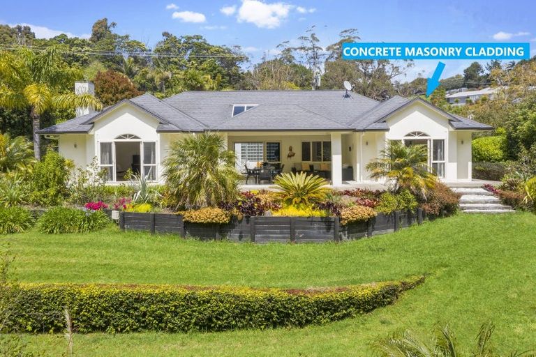 Photo of property in 7 Hobbs Road, Matakatia, Whangaparaoa, 0930