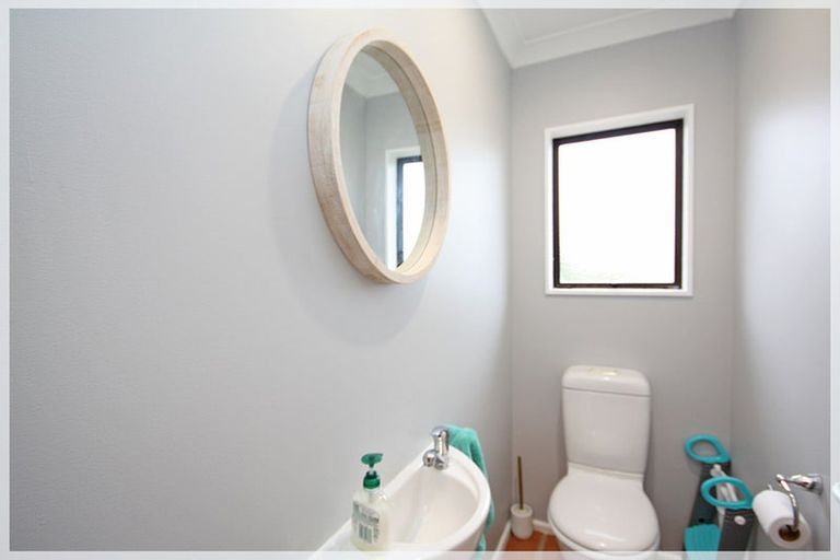 Photo of property in 20 Aru Street, Tangimoana, 4822