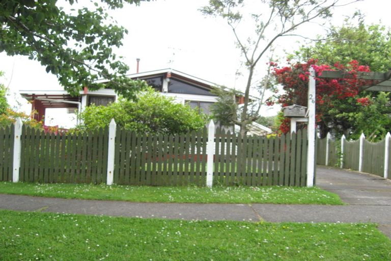 Photo of property in 26 Windrush Close, Mangere, Auckland, 2022