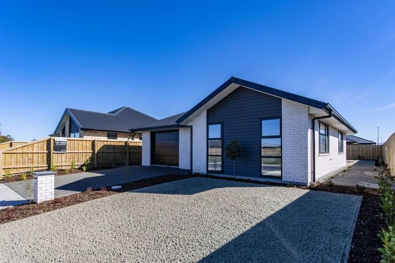 Photo of property in 5 Weaver Street, Woodend, 7691