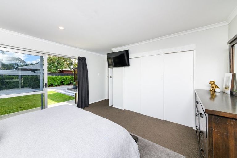 Photo of property in 16 Lane Place, Awapuni, Palmerston North, 4412