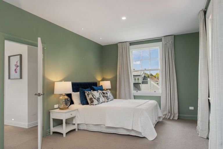 Photo of property in 65 Kotare Street, Fendalton, Christchurch, 8041