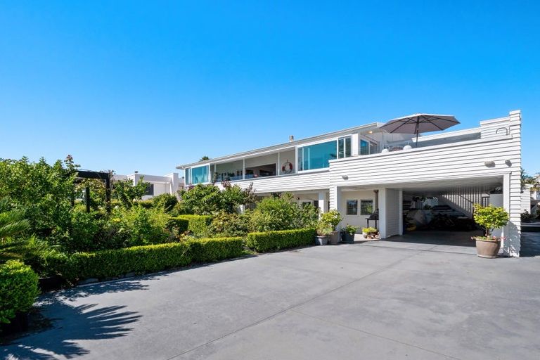 Photo of property in 93 Marine Parade, Mount Maunganui, 3116