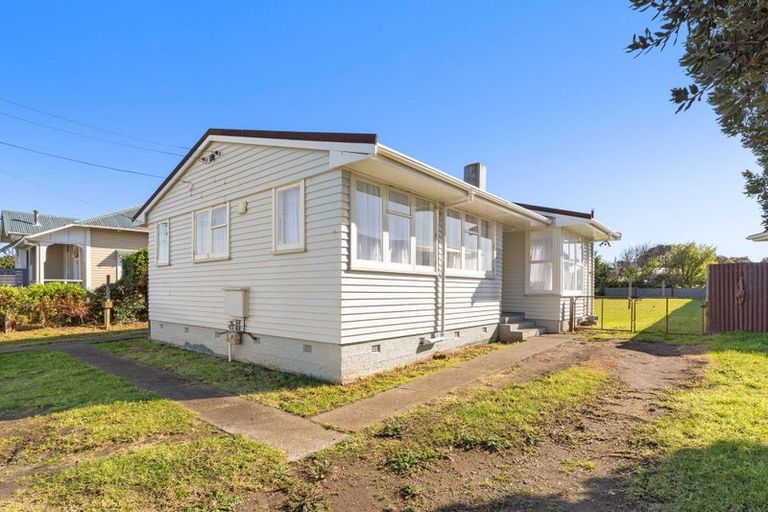 Photo of property in 172 Puriri Street, Castlecliff, Whanganui, 4501