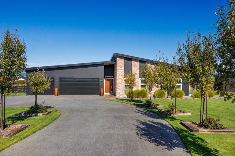 Photo of property in 9 Paterson Lane, Kelvin Grove, Palmerston North, 4470