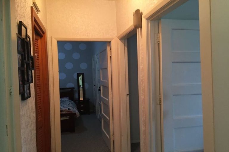 Photo of property in 81 Monorgan Road, Strathmore Park, Wellington, 6022