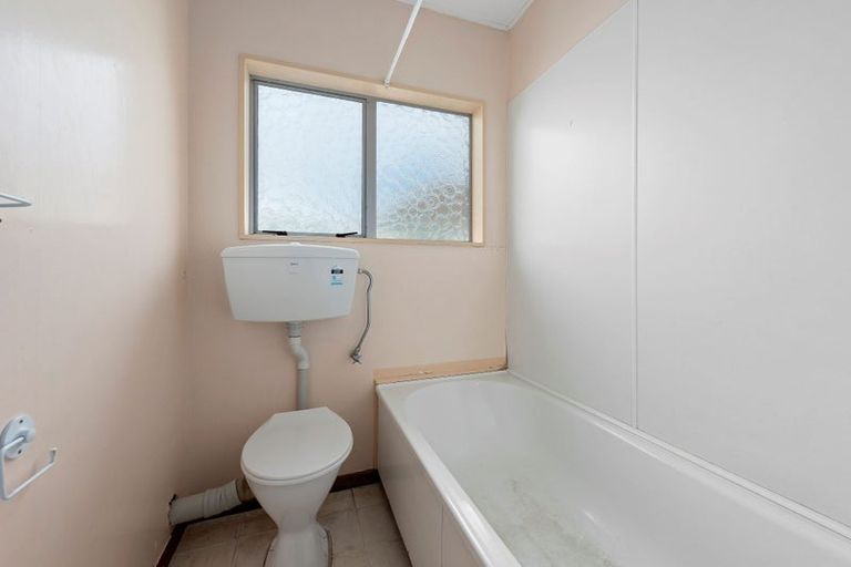 Photo of property in 8/218 Onepu Road, Lyall Bay, Wellington, 6022