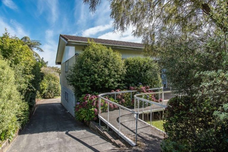 Photo of property in 14 Huia Street, Waikanae, 5036