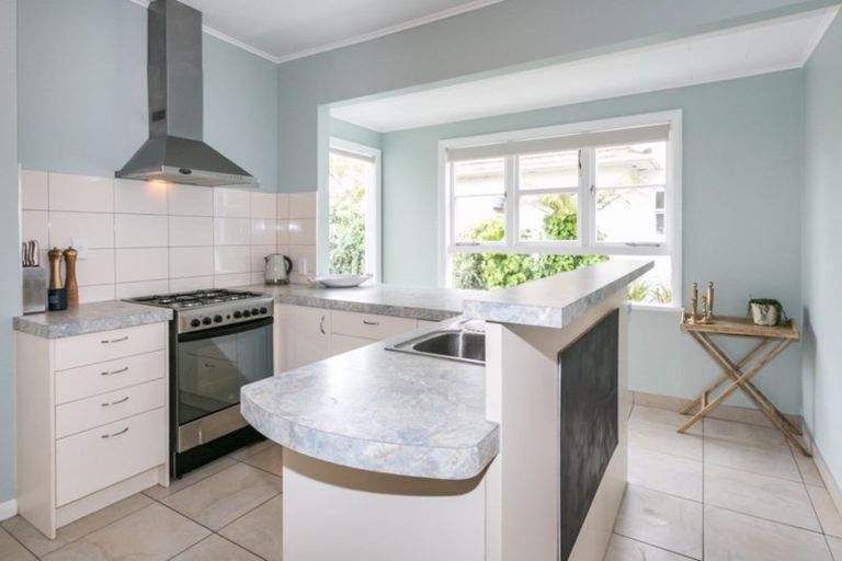 Photo of property in 41 Nuffield Avenue, Marewa, Napier, 4110