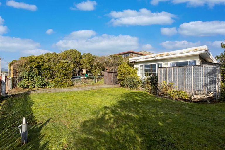 Photo of property in 347 Marine Parade, New Brighton, Christchurch, 8061