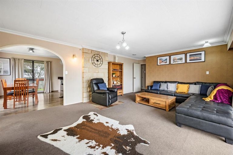 Photo of property in 17 Te Ana Place, Lynmore, Rotorua, 3010