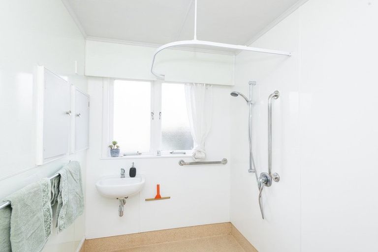 Photo of property in 14 School Road, Te Hapara, Gisborne, 4010