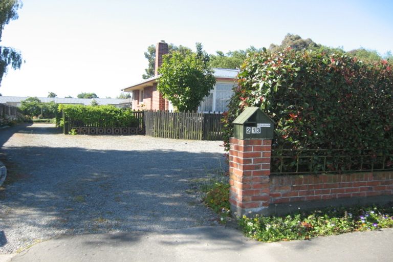 Photo of property in 213 Mairehau Road, Burwood, Christchurch, 8083