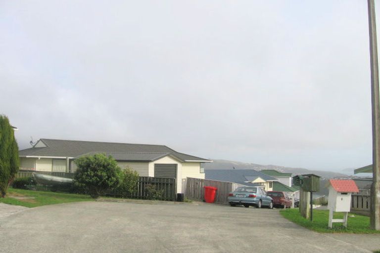 Photo of property in 17 Coventry Close, Ascot Park, Porirua, 5024