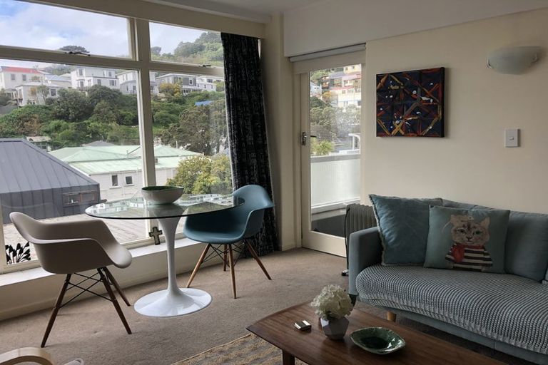 Photo of property in 11/4 Claremont Grove, Mount Victoria, Wellington, 6011