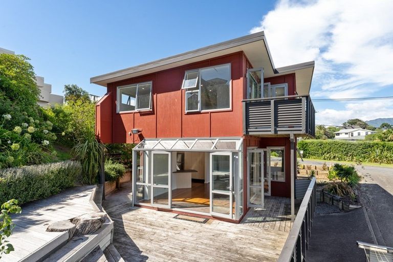 Photo of property in 3b Jeep Road, Raumati South, Paraparaumu, 5032