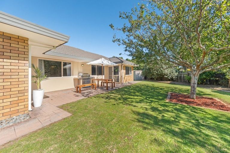 Photo of property in 4 Adam Lile Drive, Highlands Park, New Plymouth, 4312