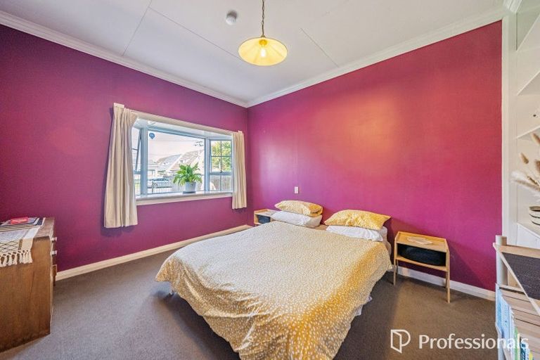 Photo of property in 11 Elizabeth Street, Moera, Lower Hutt, 5010