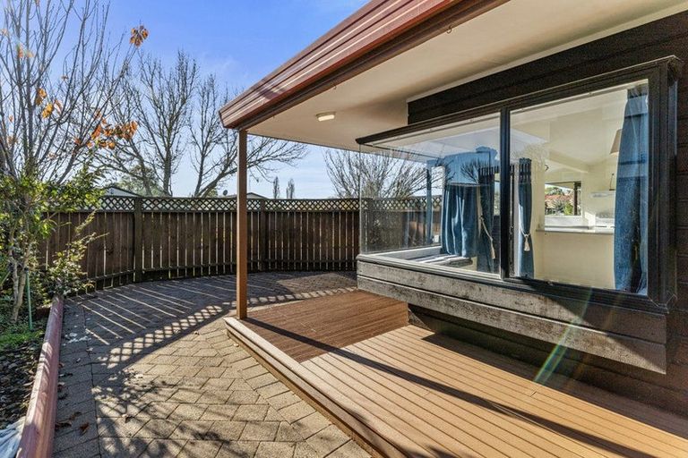 Photo of property in 2 Judena Place, Pukete, Hamilton, 3200