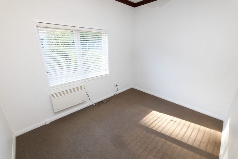 Photo of property in 40 Derwent Street, Island Bay, Wellington, 6023