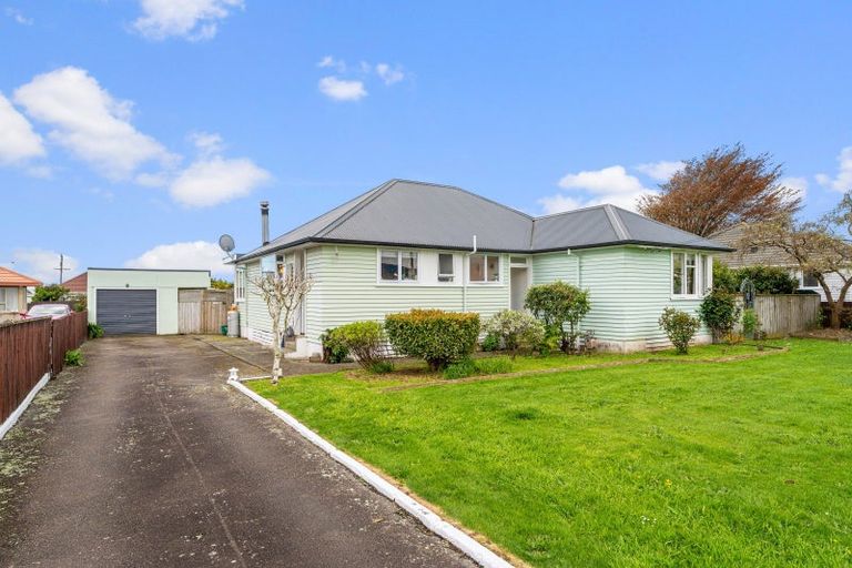 Photo of property in 3 Rugby Street, Levin, 5510