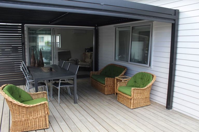 Photo of property in 35a Gledstane Road, Stanmore Bay, Whangaparaoa, 0932